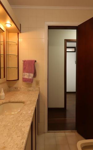 Apartamento à venda com 158m², 4 quartos e 2 vagasBanheiro Social