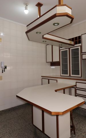 Apartamento à venda com 158m², 4 quartos e 2 vagasCozinha