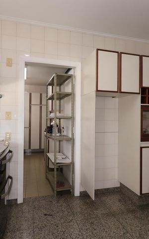 Apartamento à venda com 158m², 4 quartos e 2 vagasCozinha
