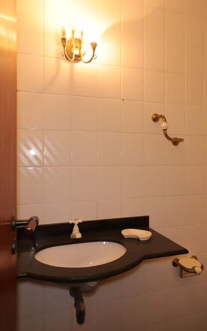 Apartamento à venda com 158m², 4 quartos e 2 vagasLavabo