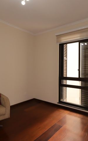 Apartamento à venda com 158m², 4 quartos e 2 vagasQuarto 2