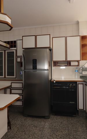 Apartamento à venda com 158m², 4 quartos e 2 vagasCozinha