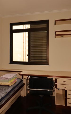 Apartamento à venda com 158m², 4 quartos e 2 vagasQuarto 3
