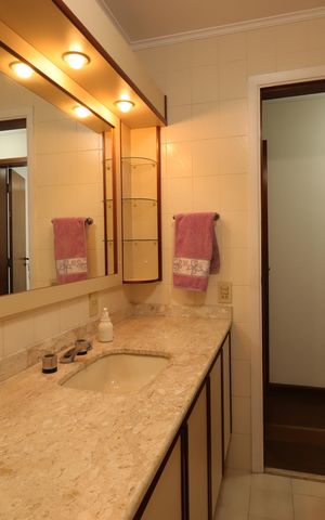 Apartamento à venda com 158m², 4 quartos e 2 vagasBanheiro Social