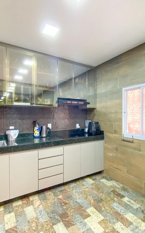 Casa para alugar com 360m², 3 quartos e 3 vagas Casa para alugar com 360m², 3 quartos e 3 vagasCozinha