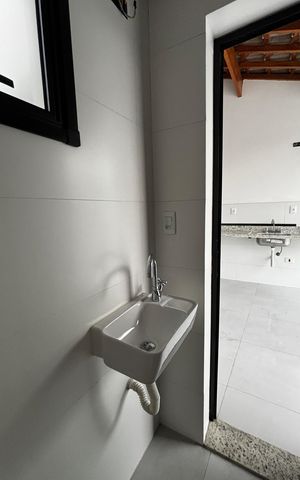 Apartamento à venda com 101m², 2 quartos e 2 vagasCobertura - Banheiro