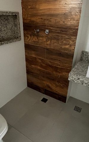 Apartamento à venda com 101m², 2 quartos e 2 vagasBanheiro da Suíte