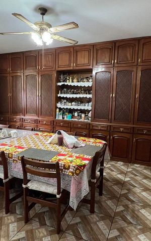 Casa à venda com 940m², 10 quartos e 9 vagas Casa à venda com 940m², 10 quartos e 9 vagasSala de jantar