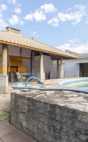 Casa para alugar com 250m², 3 quartos e 1 vaga Casa para alugar com 250m², 3 quartos e 1 vagaÁrea externa