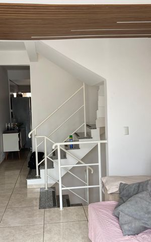 Casa para alugar com 104m², 2 quartos e 2 vagasSala