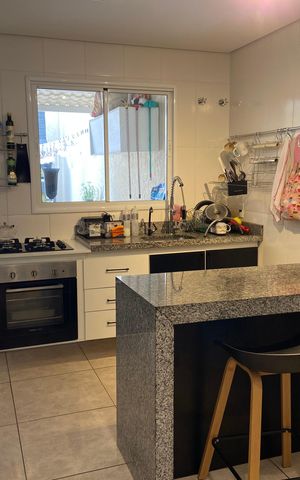 Casa para alugar com 104m², 2 quartos e 2 vagasCozinha