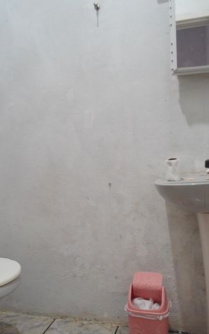 Casa à venda com 400m², 2 quartos e 4 vagasBanheiro