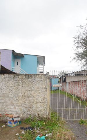 Casa à venda com 400m², 2 quartos e 4 vagasFachada