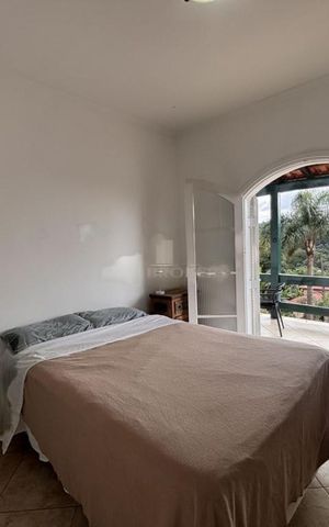 Casa à venda com 301m², 3 quartos e 3 vagas