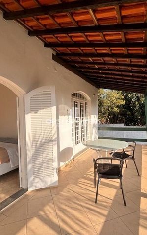 Casa à venda com 301m², 3 quartos e 3 vagas
