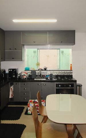 Casa à venda com 75m², 2 quartos e 1 vagaSala / Cozinha