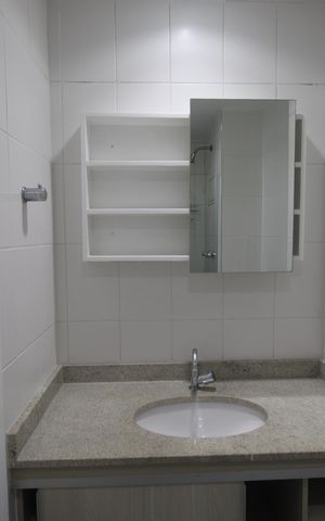 Apartamento à venda com 74m², 2 quartos e 1 vagaBanheiro da suíte