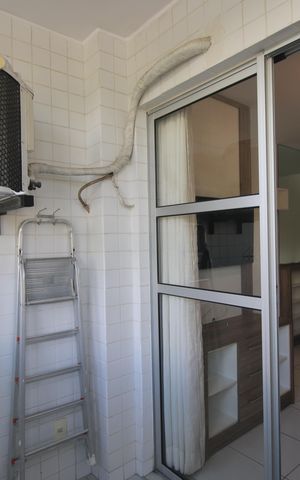 Apartamento à venda com 74m², 2 quartos e 1 vagaSala - Varanda