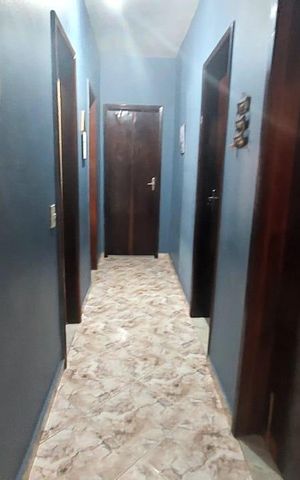 Casa à venda com 290m², 3 quartos e 5 vagas Casa à venda com 290m², 3 quartos e 5 vagasCorredor