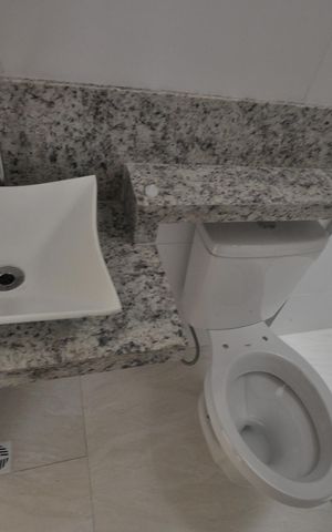 Casa à venda com 86m², 3 quartos e 3 vagasBanheiro Social