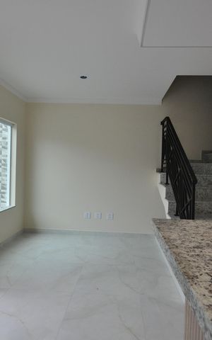 Casa à venda com 86m², 3 quartos e 3 vagasSala