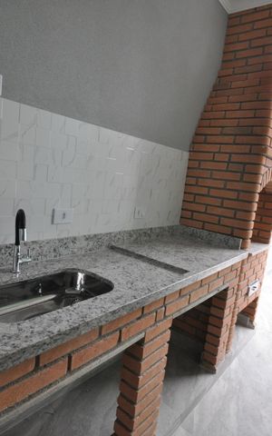 Casa à venda com 86m², 3 quartos e 3 vagasChurrasqueira