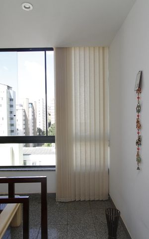 Apartamento à venda com 77m², 2 quartos e 3 vagasVaranda da Sala
