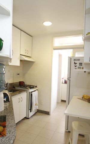 Apartamento à venda com 77m², 2 quartos e 3 vagasCozinha