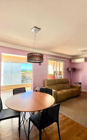 Apartamento à venda com 98m², 2 quartos e 2 vagas Apartamento à venda com 98m², 2 quartos e 2 vagasSala