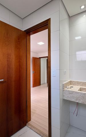 Casa à venda com 110m², 2 quartos e 2 vagas Casa à venda com 110m², 2 quartos e 2 vagasBanheiro da Suíte 2