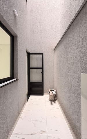 Casa à venda com 110m², 2 quartos e 2 vagas Casa à venda com 110m², 2 quartos e 2 vagasLavanderia