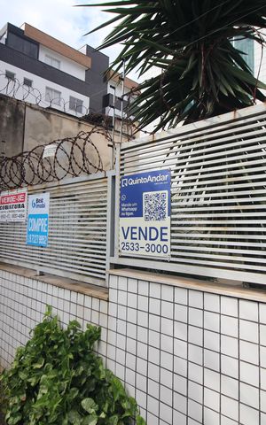 Apartamento à venda com 200m², 3 quartos e 1 vagaPlaquinha Instalada 02/06/2026 CLDV-101
