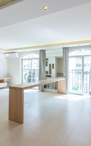 Apartamento à venda com 126m², 2 quartos e 2 vagas Apartamento à venda com 126m², 2 quartos e 2 vagasSala