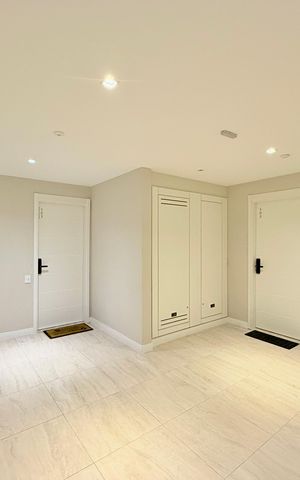 Apartamento à venda com 71m², 2 quartos e 1 vaga Apartamento à venda com 71m², 2 quartos e 1 vagaHall Apartamento