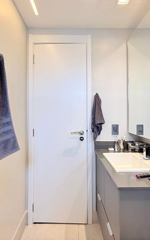 Apartamento à venda com 71m², 2 quartos e 1 vaga Apartamento à venda com 71m², 2 quartos e 1 vagaBanheiro Suíte 1