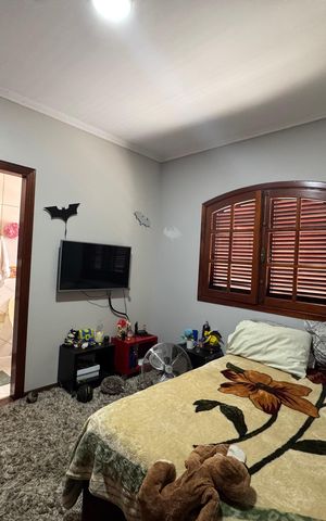 Casa à venda com 200m², 6 quartos e 8 vagas Casa à venda com 200m², 6 quartos e 8 vagasSuíte 2