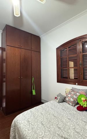 Casa à venda com 200m², 6 quartos e 8 vagas Casa à venda com 200m², 6 quartos e 8 vagasSuíte 1