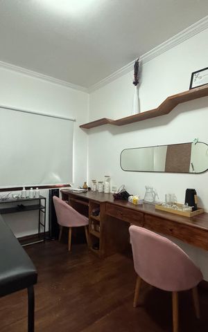 Casa à venda com 200m², 6 quartos e 8 vagas Casa à venda com 200m², 6 quartos e 8 vagasQuarto