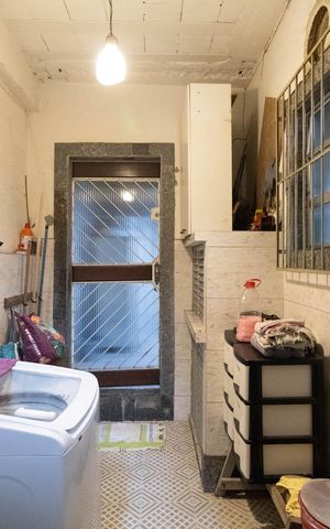 Casa à venda com 215m², 3 quartos e 1 vaga Casa à venda com 215m², 3 quartos e 1 vagaCozinha e Área de Serviço