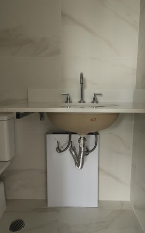 Apartamento à venda com 144m², 3 quartos e 2 vagasBanheiro da Suíte 1