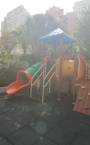 Apartamento à venda com 144m², 3 quartos e 2 vagasÁrea comum - Playground