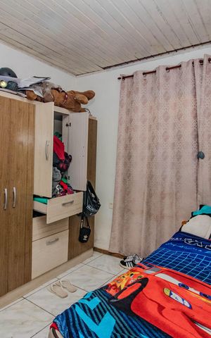 Casa à venda com 241m², 3 quartos e 2 vagas Casa à venda com 241m², 3 quartos e 2 vagasQuarto 3