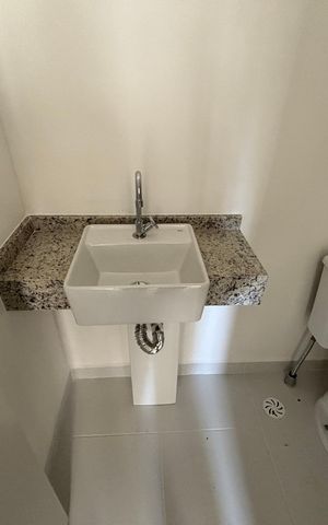 Apartamento à venda com 28m², 1 quarto e sem vaga Apartamento à venda com 28m², 1 quarto e sem vagaBanheiro da Suíte