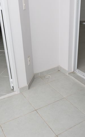Apartamento para alugar com 82m², 2 quartos e 1 vagaVaranda