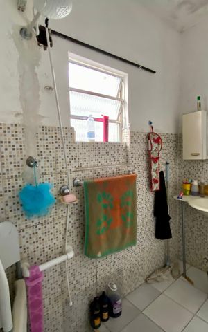 Casa à venda com 214m², 2 quartos e 2 vagas