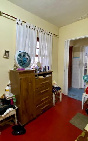 Casa à venda com 214m², 2 quartos e 2 vagas