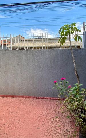 Casa à venda com 214m², 2 quartos e 2 vagas
