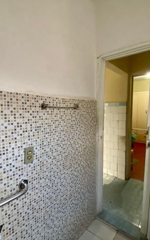 Casa à venda com 214m², 2 quartos e 2 vagas