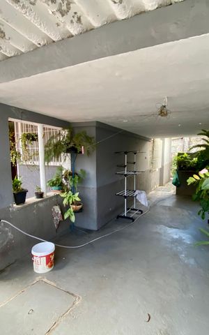 Casa à venda com 214m², 2 quartos e 2 vagas