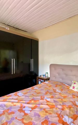 Casa à venda com 214m², 2 quartos e 2 vagas